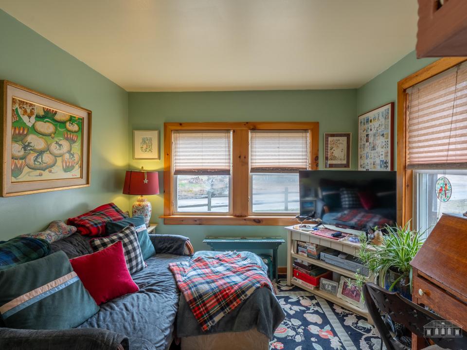 66 Edward St SL-11