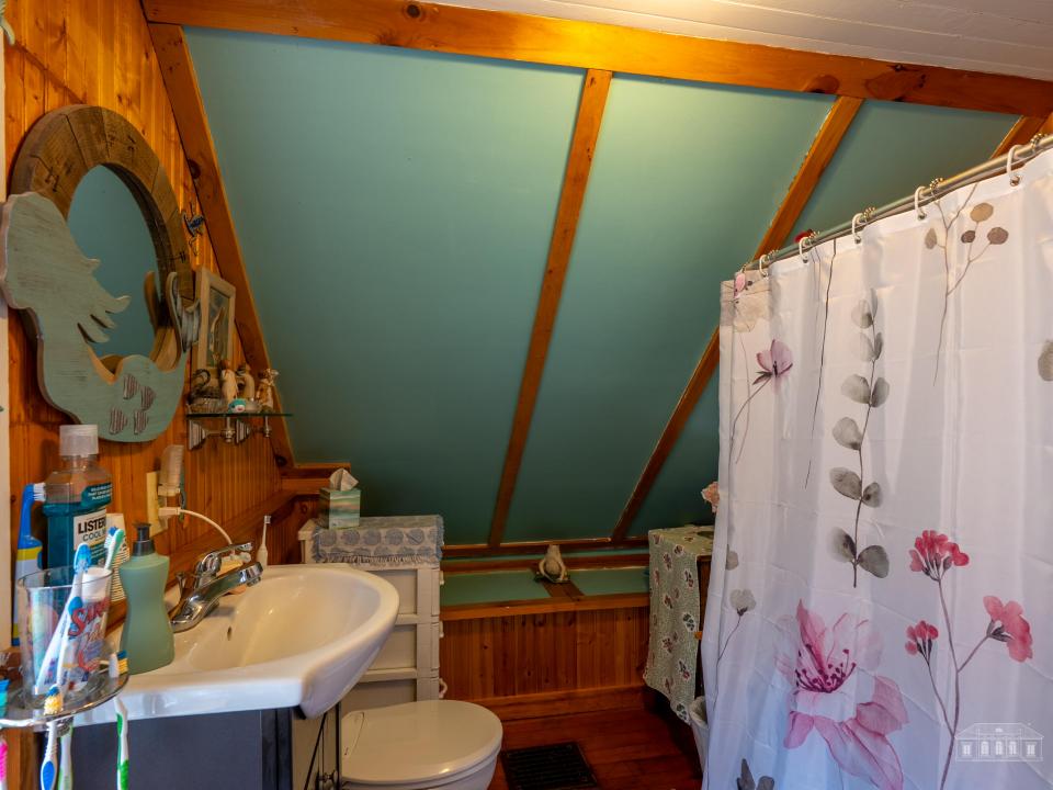 66 Edward St SL-23