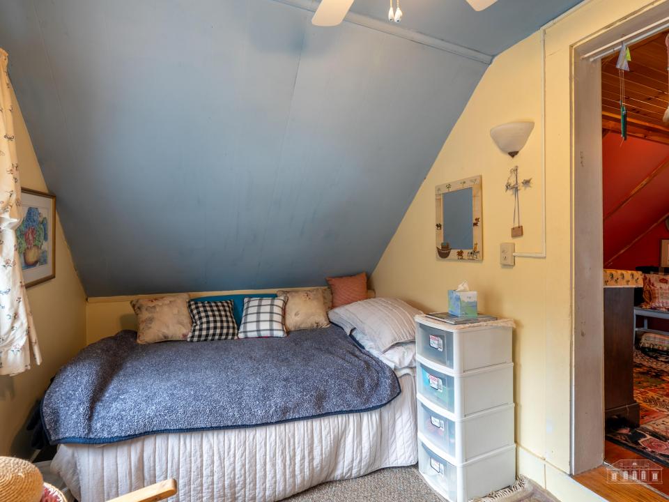 66 Edward St SL-28