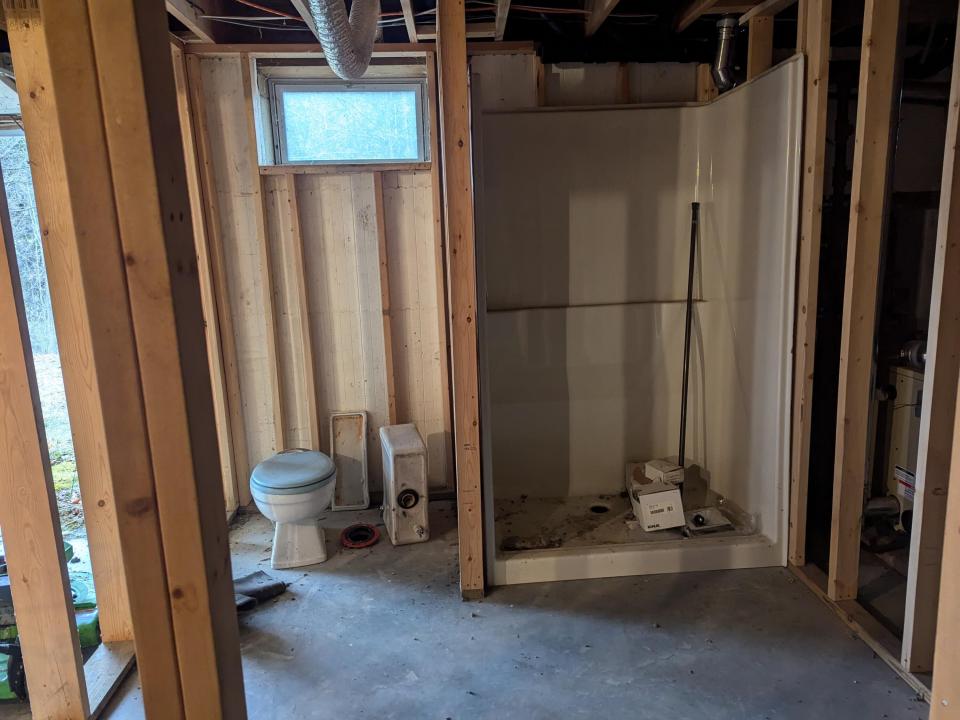 PXL_20250416_211917667