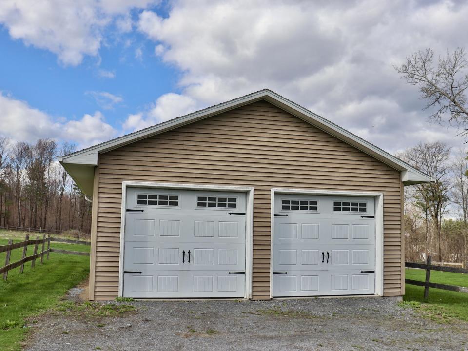 Detached Garage