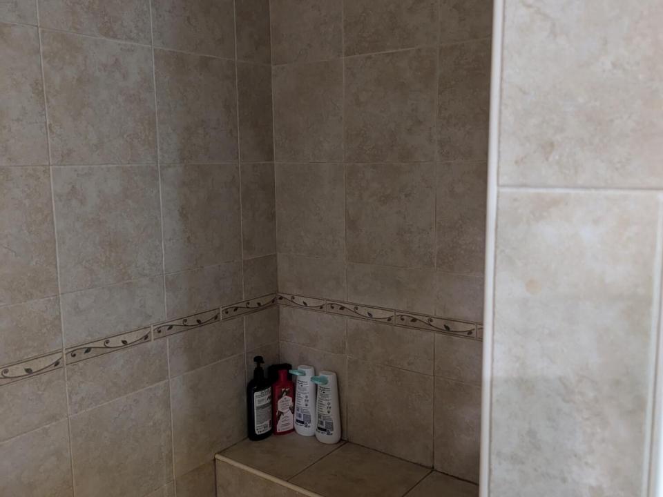 PXL_20250421_190416098