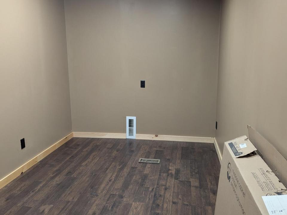 PXL_20250421_190434578