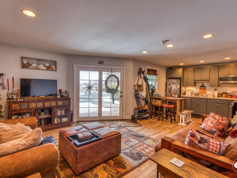 Lower Level Apartment - Living Room