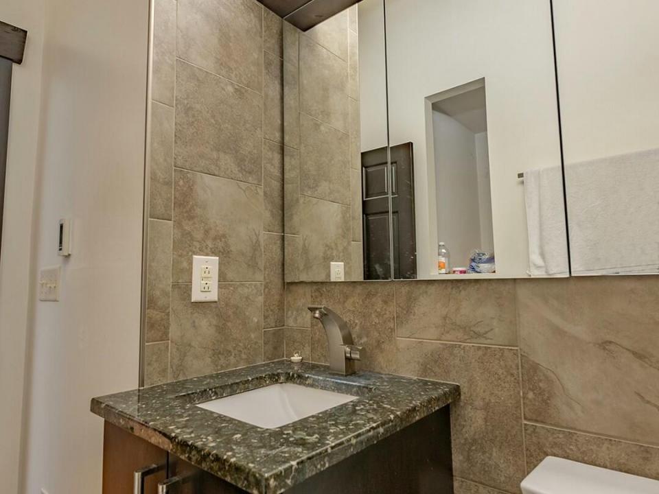 RanchInTupper_Bathroom2_Vanity