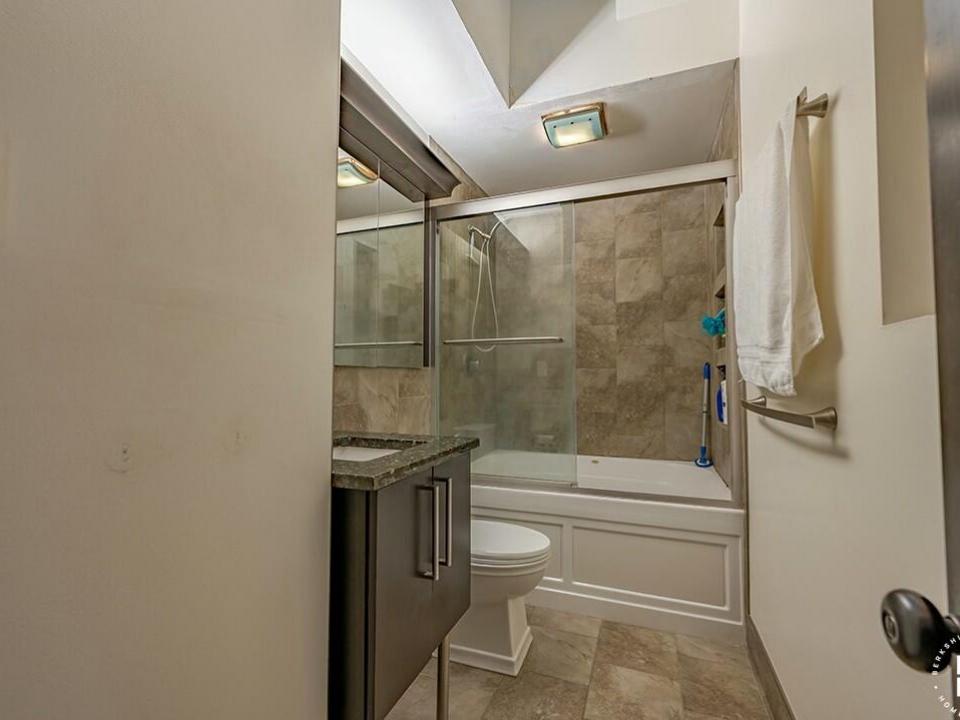 RanchInTupper_Bathroom2
