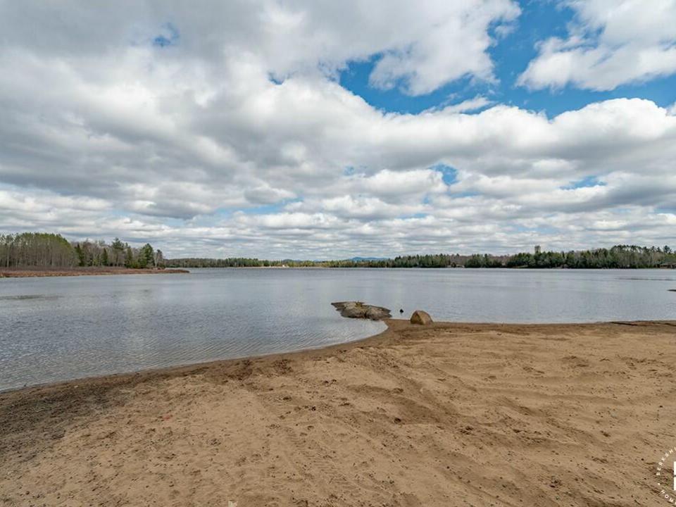 RanchInTupper_Beach_L
