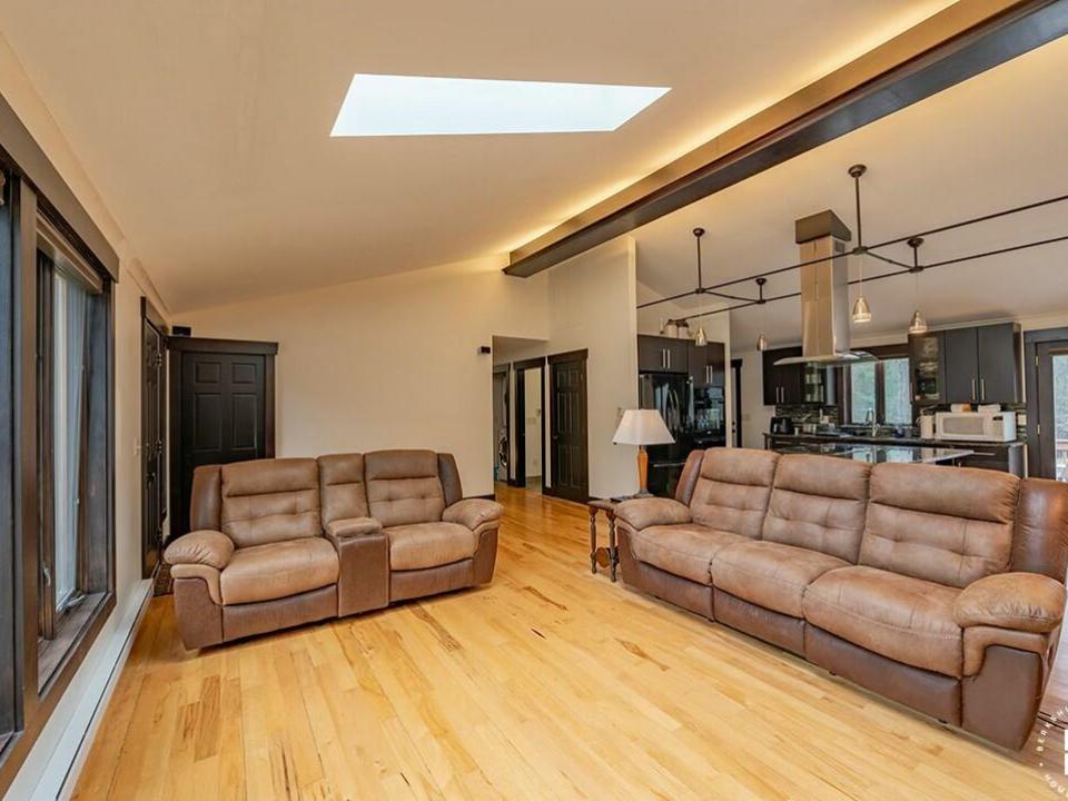 RanchInTupper_LivingRoom_Kitchen