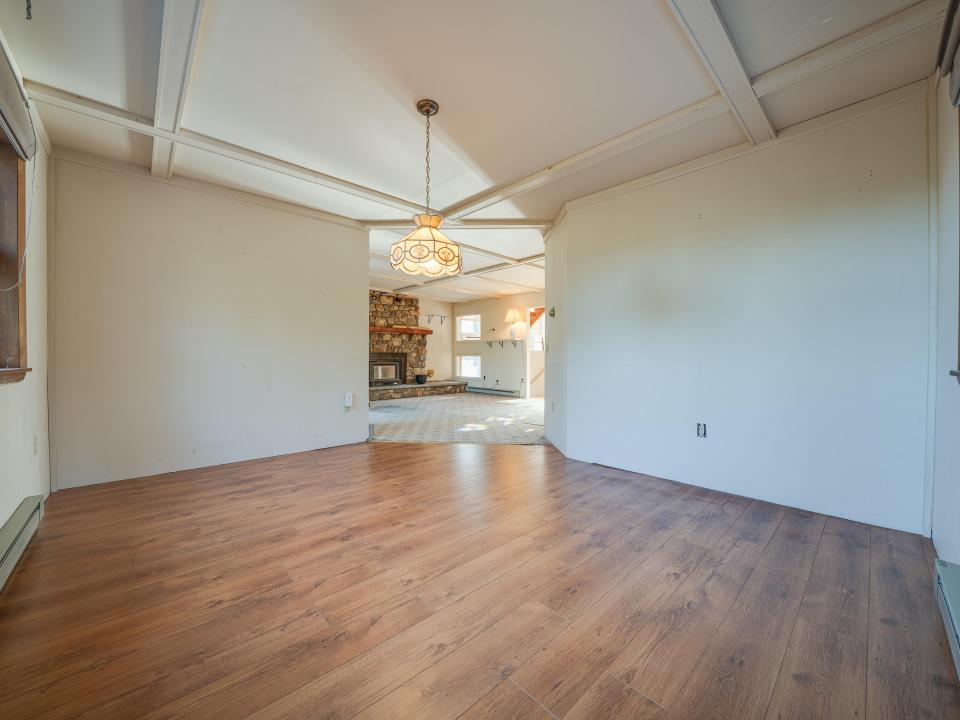 19 Blueberry Hill Rd-60