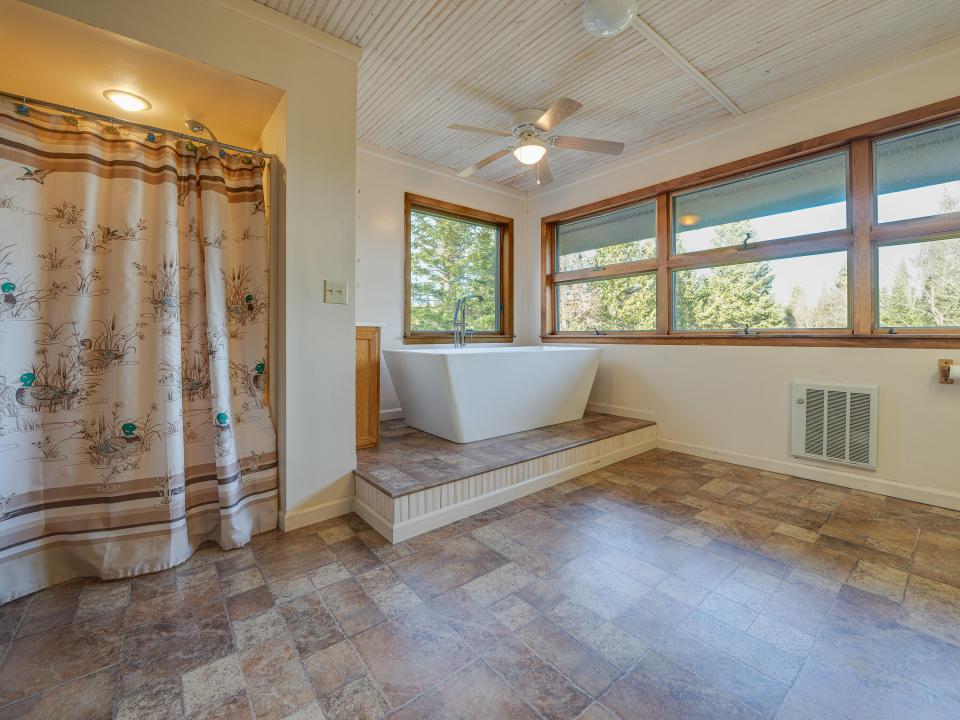 19 Blueberry Hill Rd-90