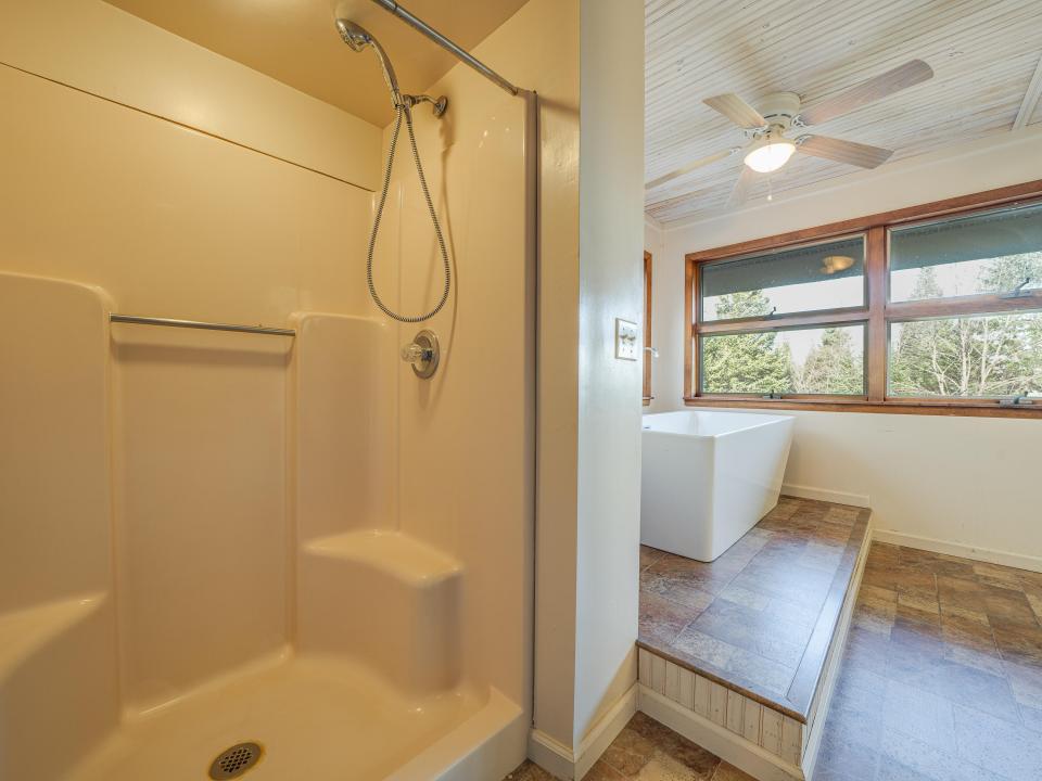 19 Blueberry Hill Rd-96