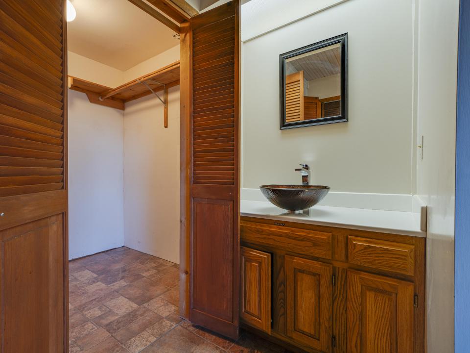 19 Blueberry Hill Rd-98