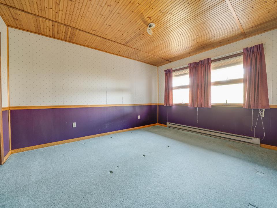 19 Blueberry Hill Rd-100