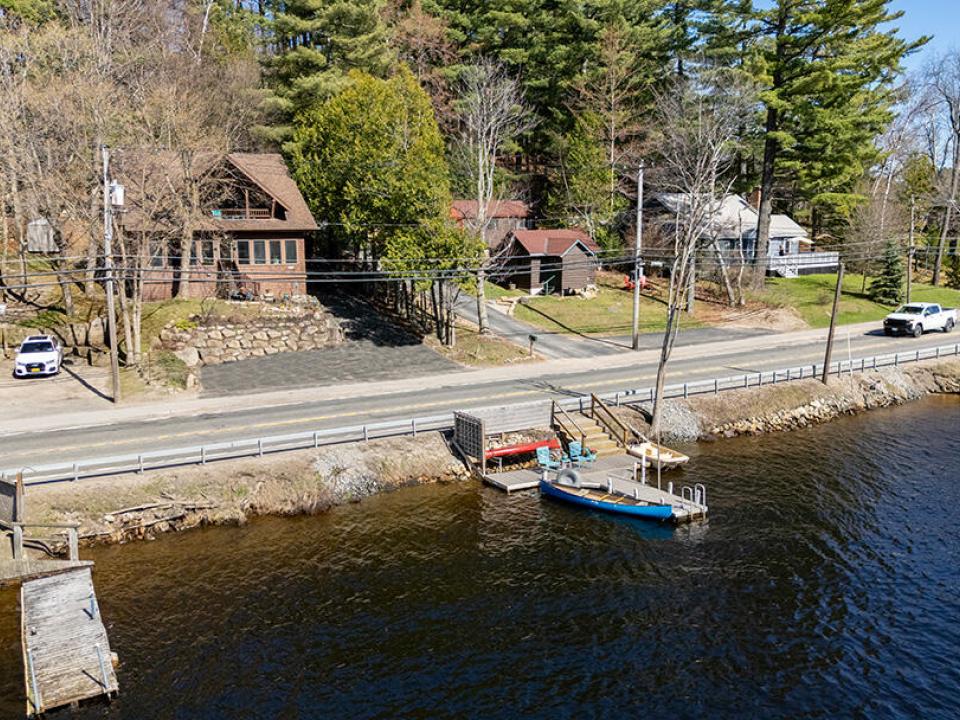 CozyHomeOnLakeFlower_A_Exterior_Dock_L