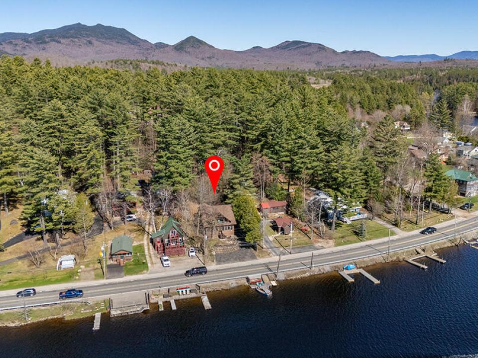 CozyHomeOnLakeFlower_A_Property_L
