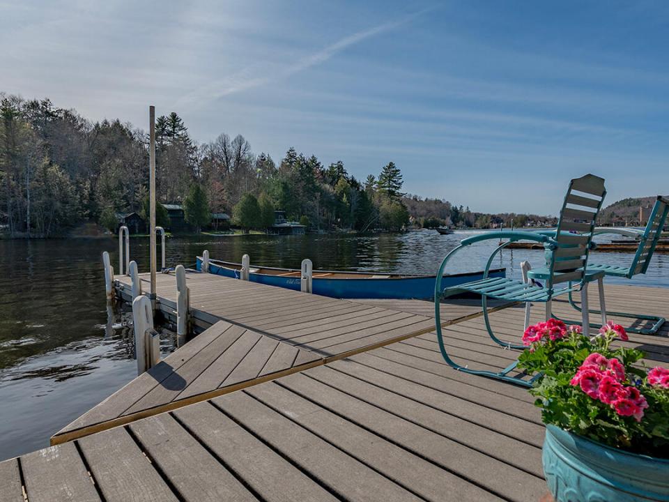 CozyHomeOnLakeFlower_Dock_Boat_V
