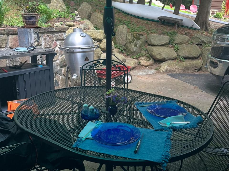 CozyHomeOnLakeFlower_O_Patio