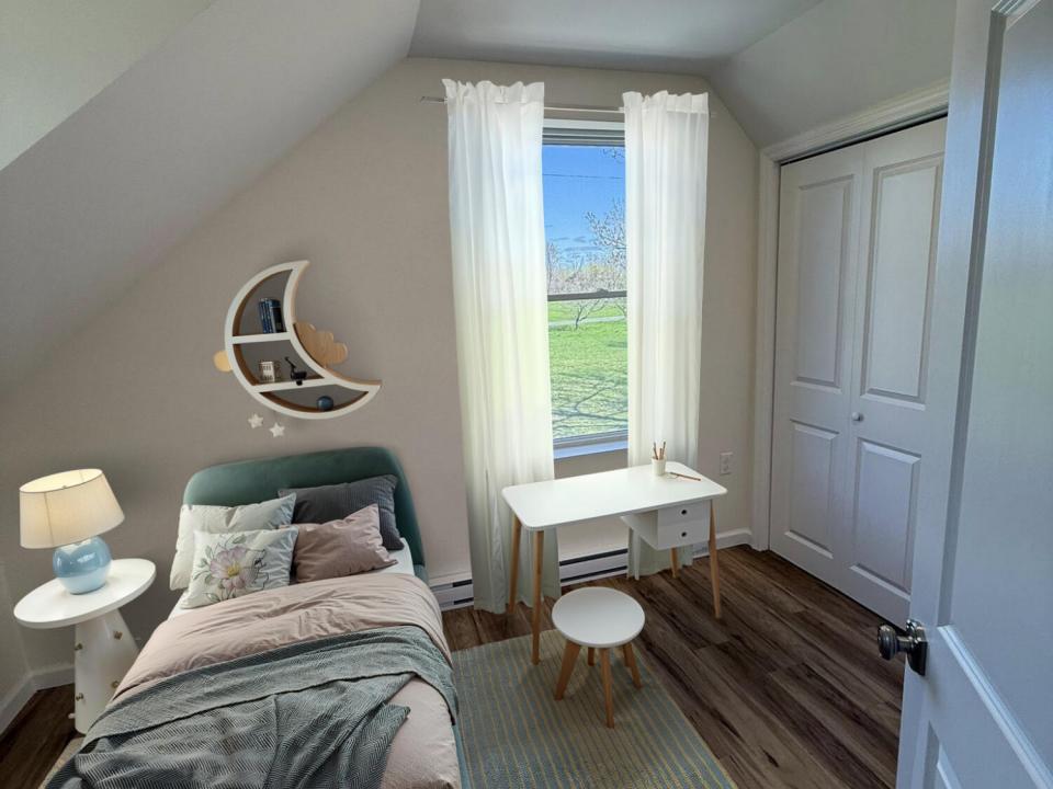 Virtual Staged_Bedroom 1