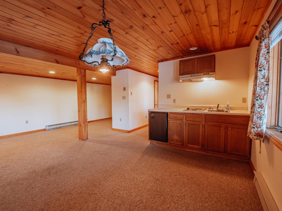 Main Level Studio Apartment w/full bath