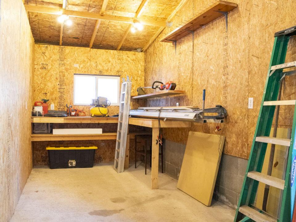 Garage 2
