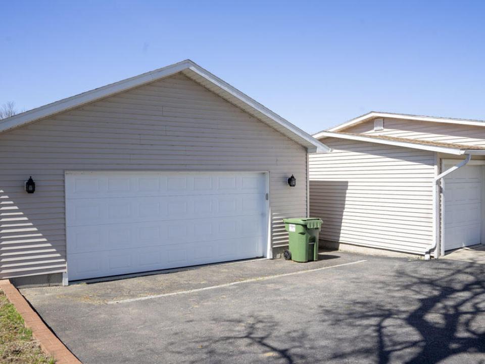 Garage 3