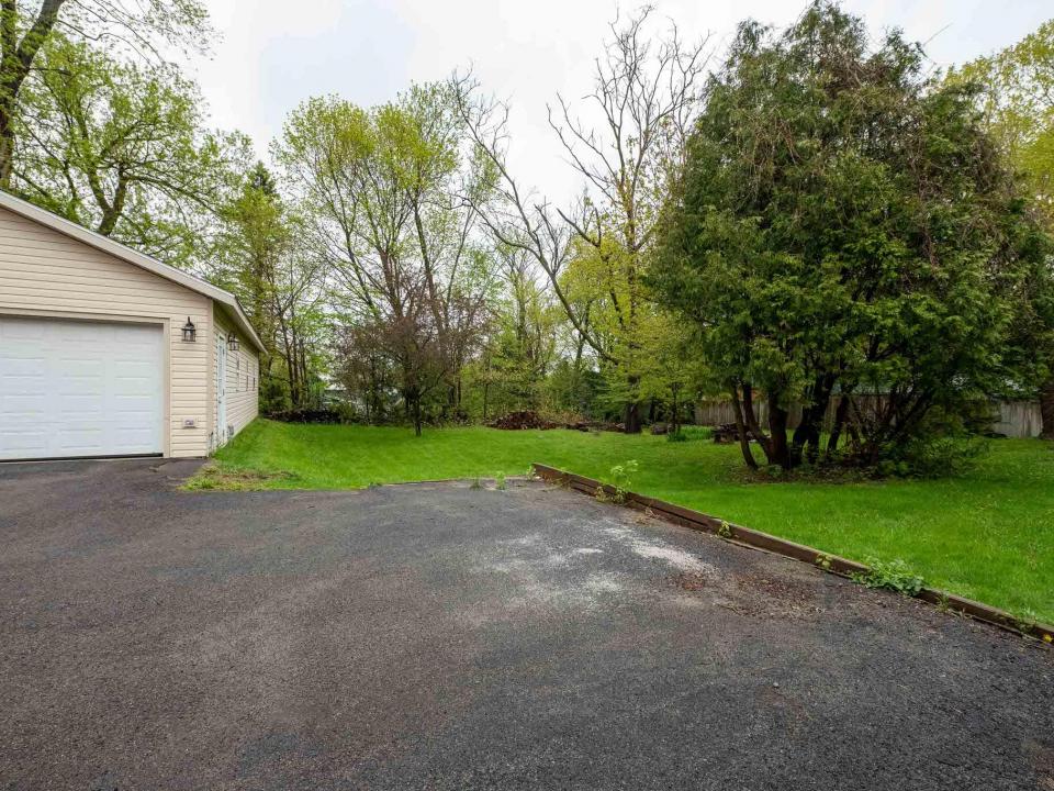 2025 Marshall Realty 9 Jones St-8197-HDR