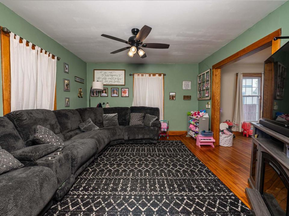 2025 Marshall Realty 9 Jones St-8127-HDR