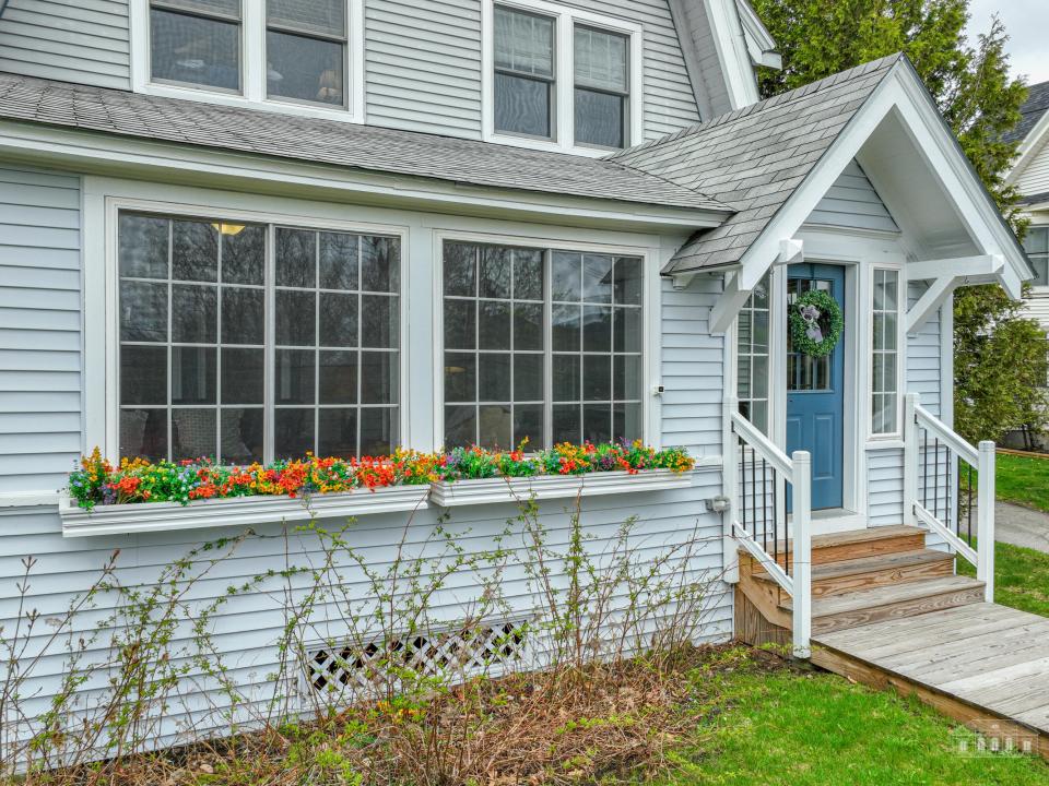 26 Maple St LP-22