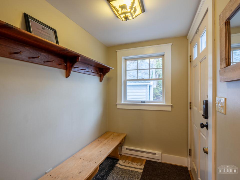 26 Maple St LP-23