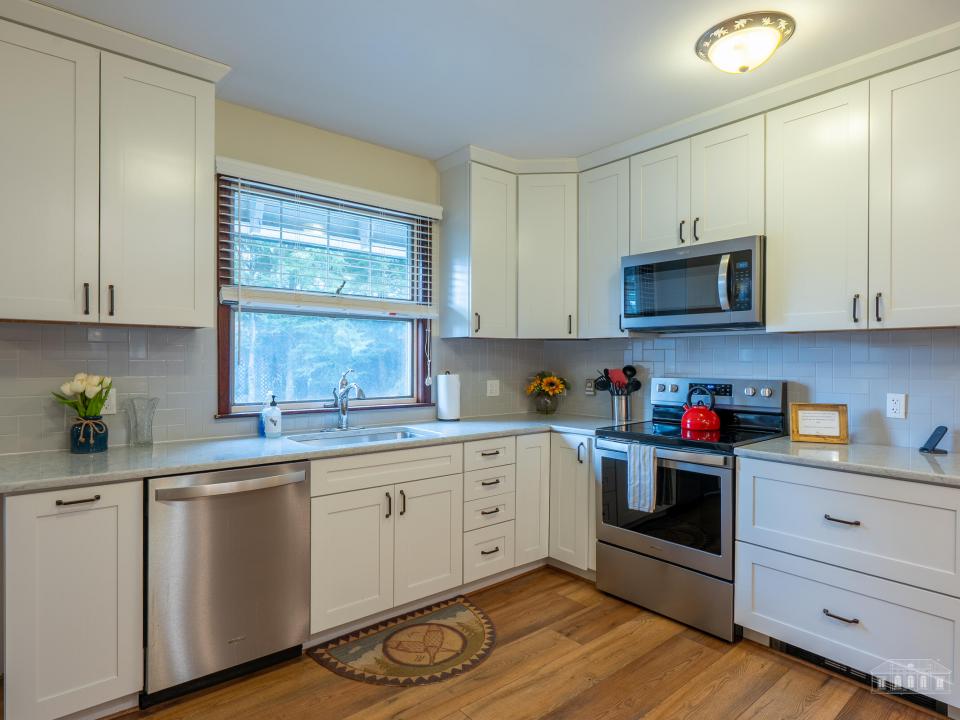 26 Maple St LP-25