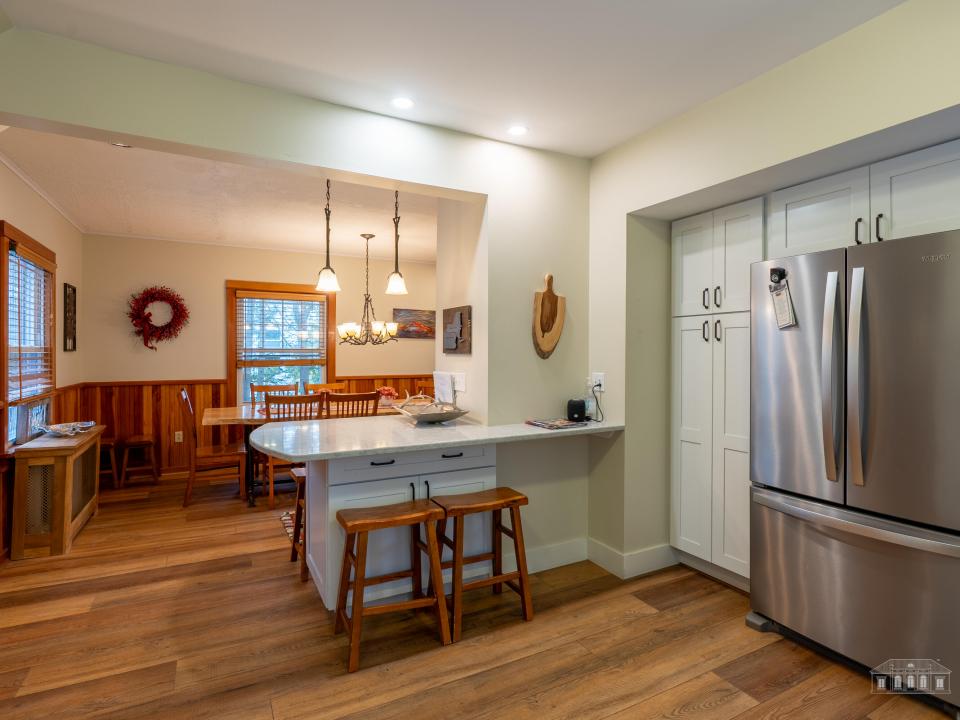 26 Maple St LP-29