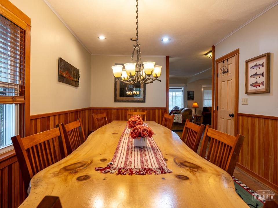 26 Maple St LP-32