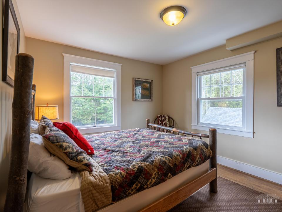 26 Maple St LP-54