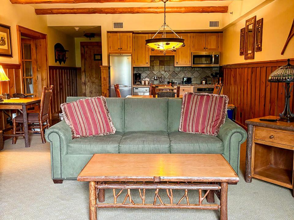 WFLodge227_LivingRoom_Desk_Kitchen