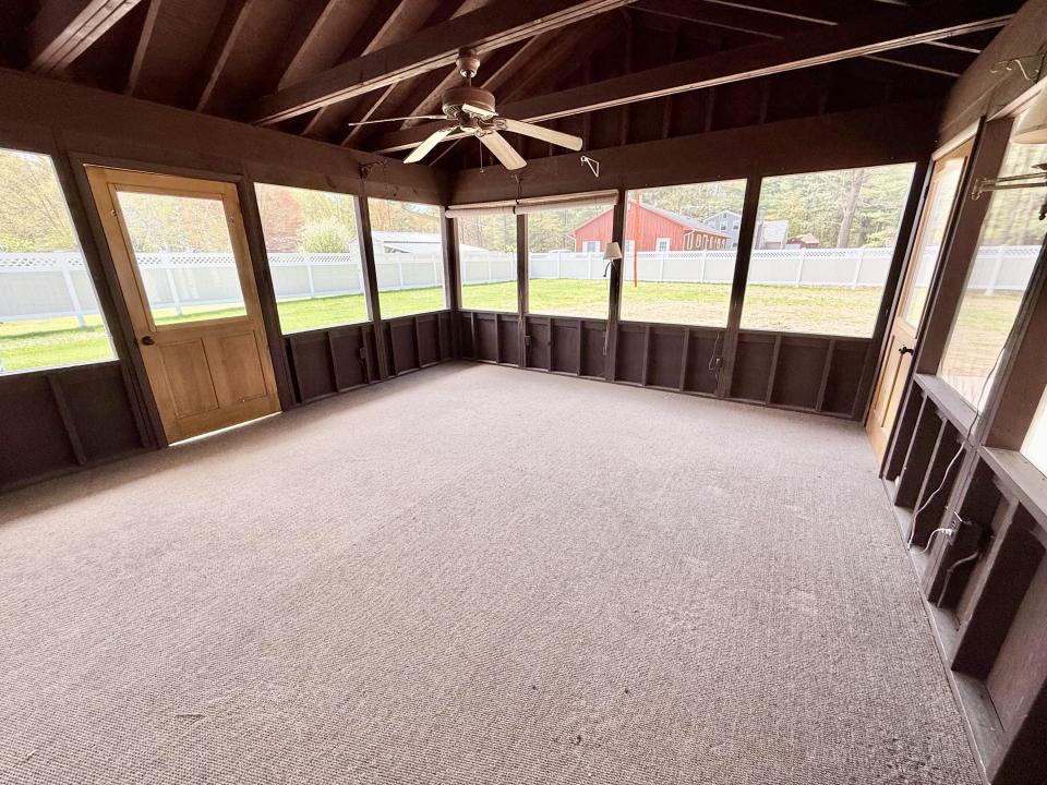 Screen porch