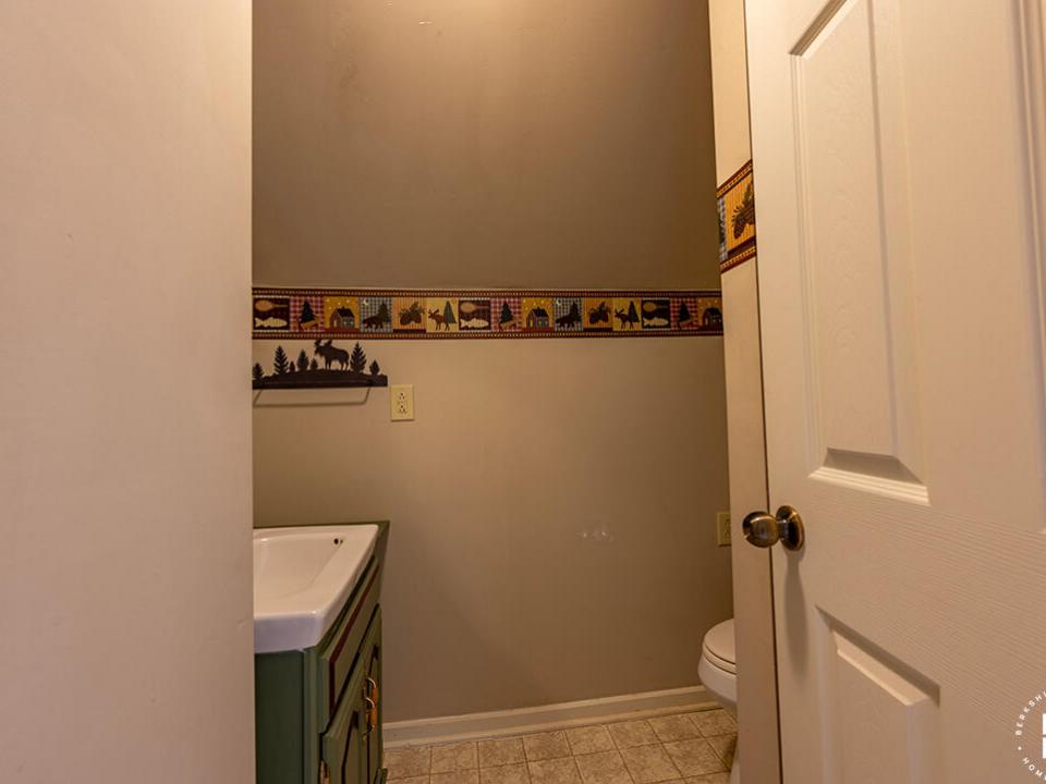 ChaletInWestport_Bathroom2