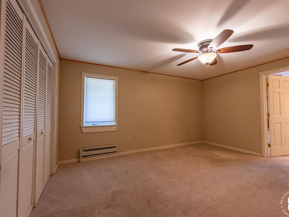 ChaletInWestport_Bedroom1