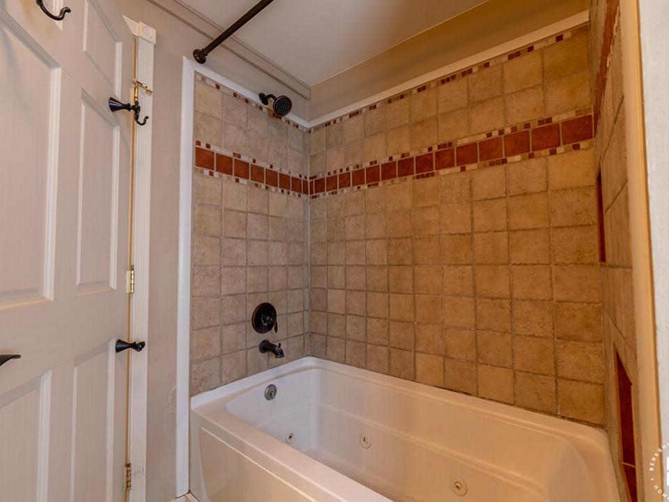 ChaletInWestport_Bathroom1_Shower