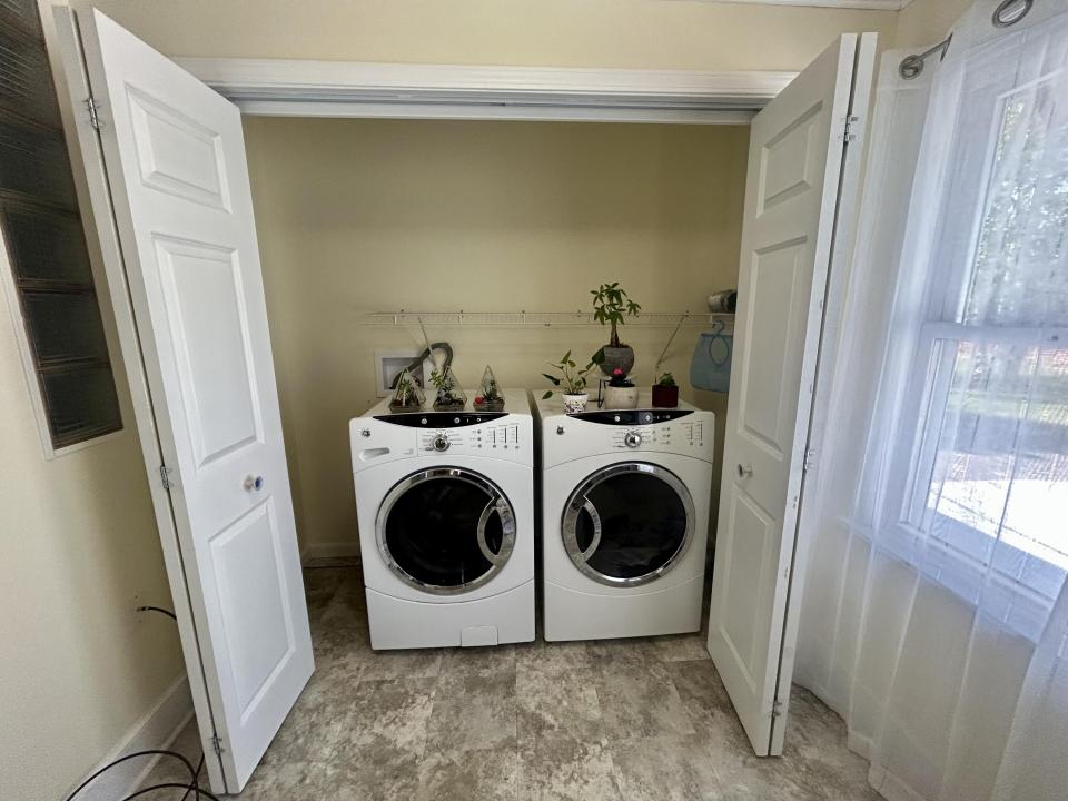 Washer/Dryer Area