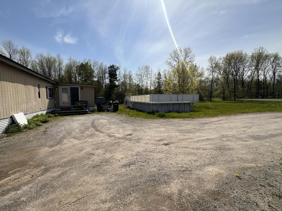 Exterior View 6