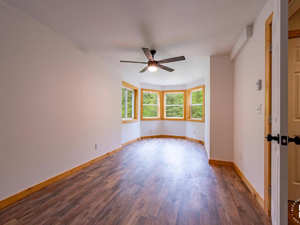 NewlyRenovatedHomeInJay_Bedroom2