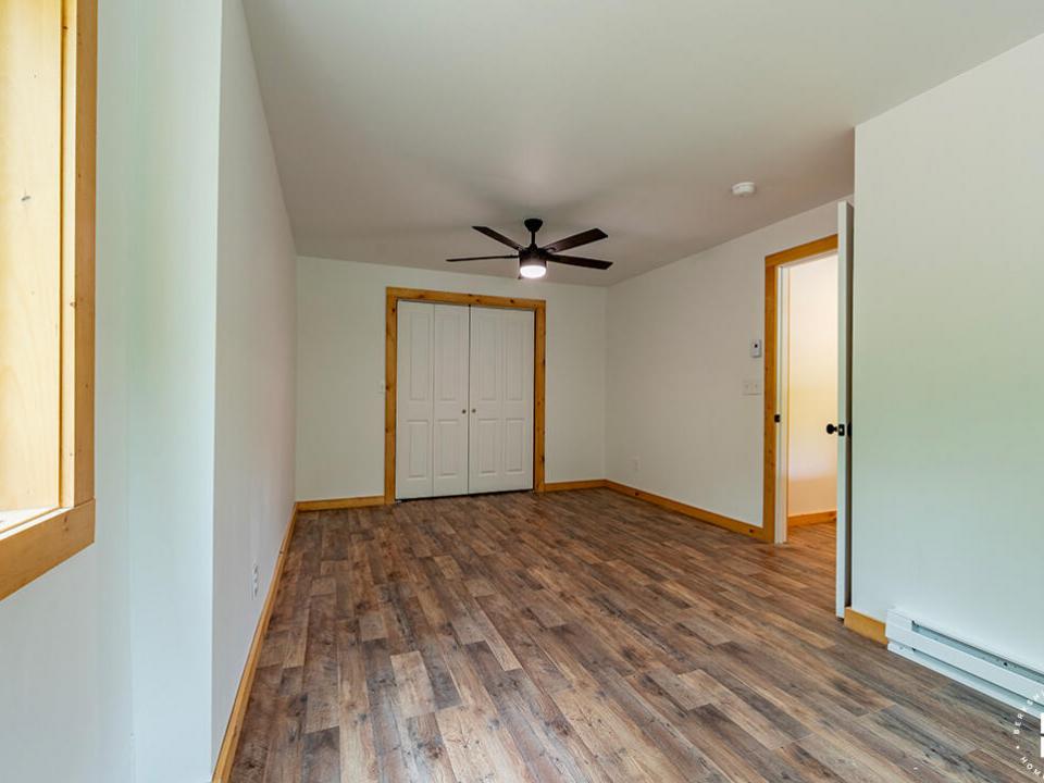 NewlyRenovatedHomeInJay_Bedroom3_Closet