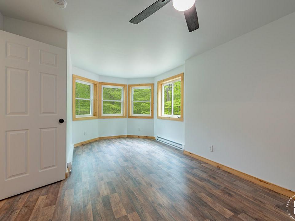 NewlyRenovatedHomeInJay_Bedroom3