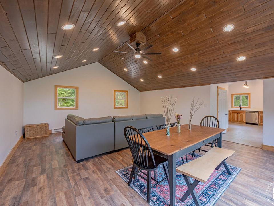 NewlyRenovatedHomeInJay_DiningRoom_Livin