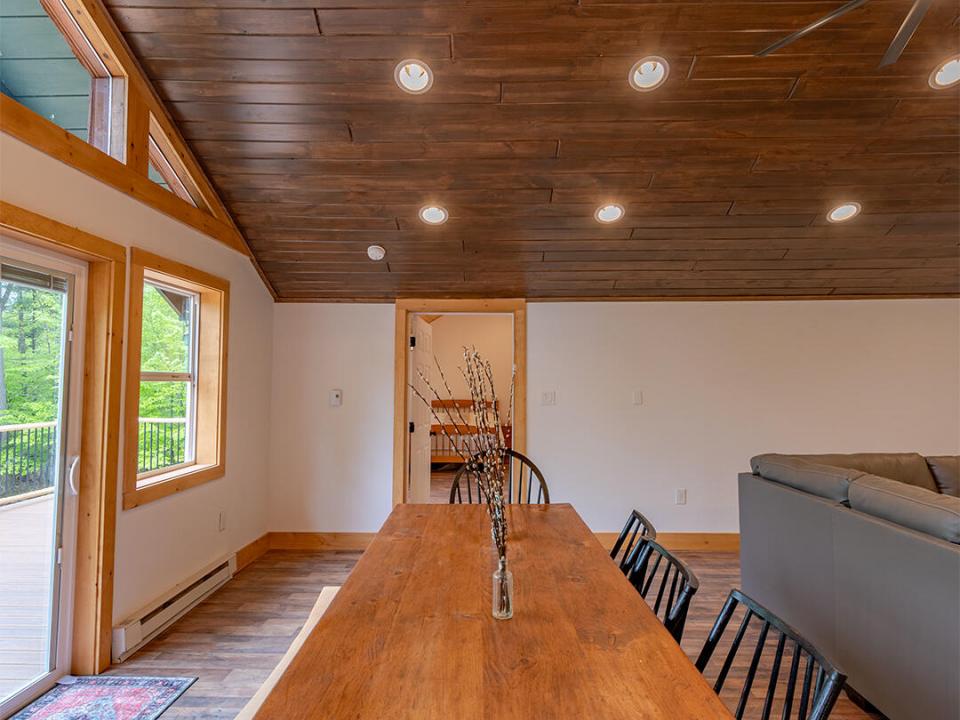 NewlyRenovatedHomeInJay_DiningRoom_V