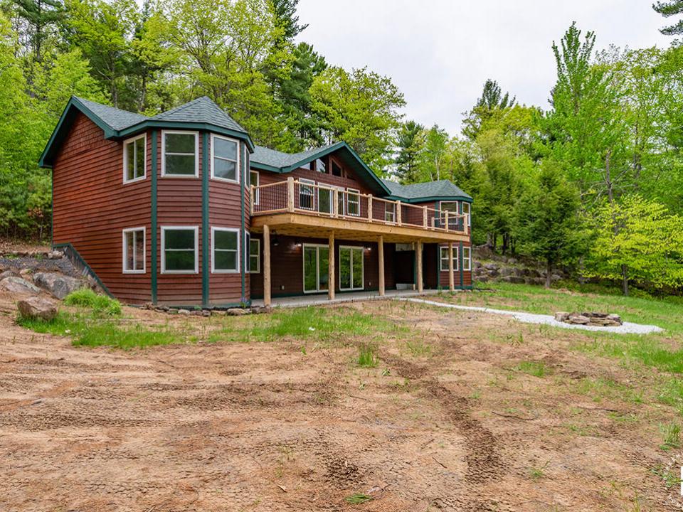 NewlyRenovatedHomeInJay_Exterior_Back_L