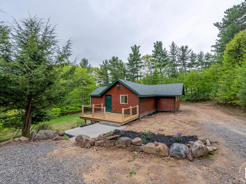 NewlyRenovatedHomeInJay_Exterior