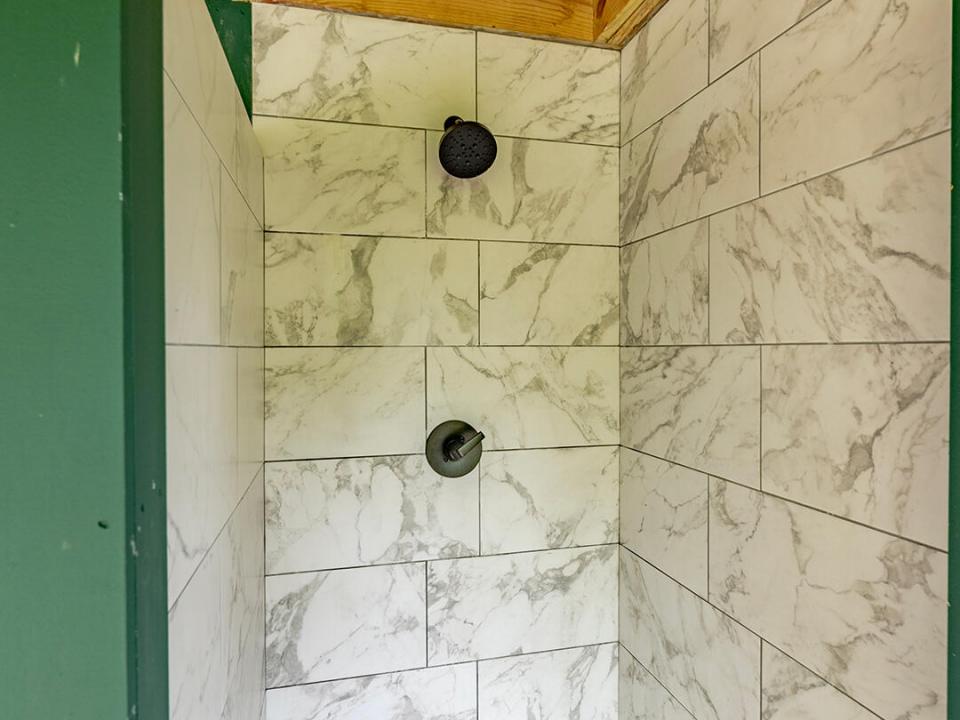 NewlyRenovatedHomeInJay_OutdoorShower