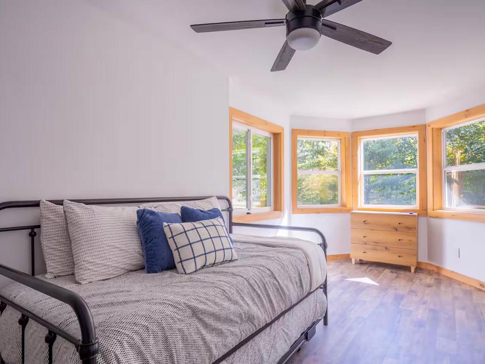 JayHomeOnCedar_LowerLevel_Bedroom