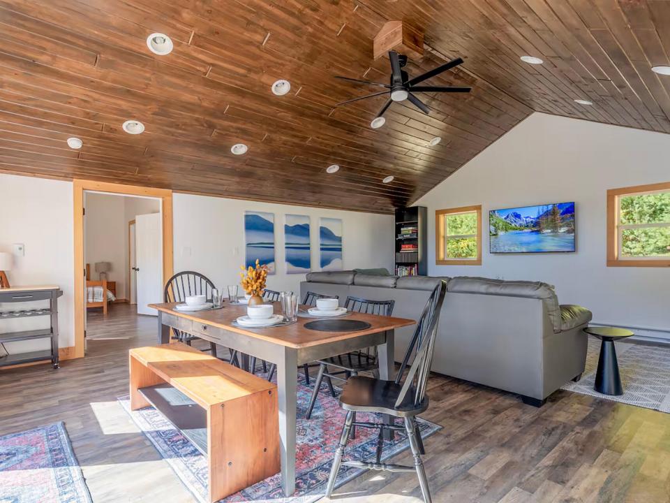 JayHomeOnCedar_DR_LR